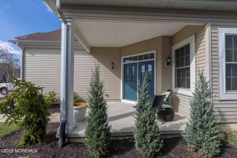 Exterior - 22 Eagleswood Dr, Waretown, NJ 08758 photo 2 of 4