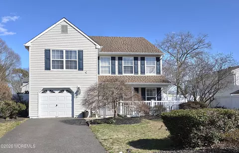 166 Christian Ct, Toms River, NJ 08753