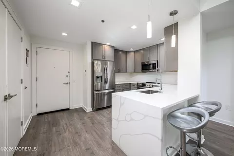 1 Carriage City Plz #1214, Rahway, NJ 07065