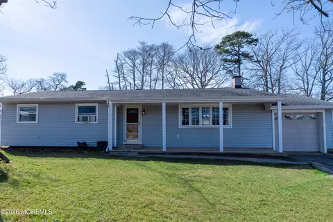 1862 Hinds Rd, Toms River, NJ 08753