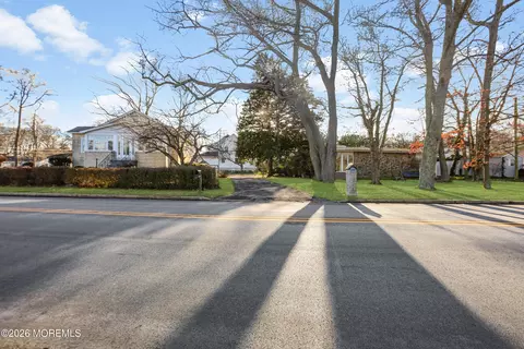 400 S 408 S Lake Dr, Lakewood, NJ 08701