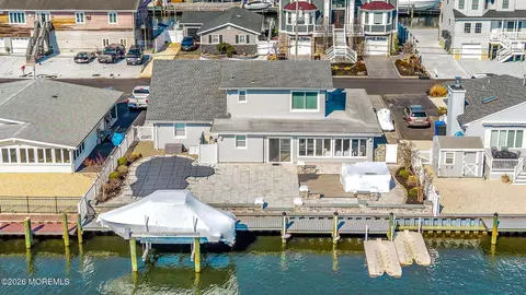 321 Stephan Ave, Toms River, NJ 08753