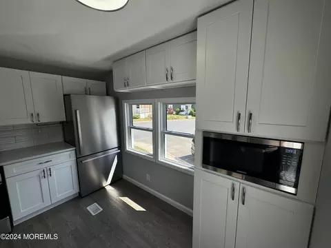 Kitchen - 422 4th St, Jackson, NJ 08527 photo 1 of 5
