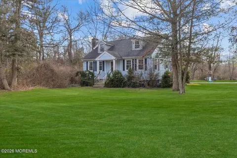 51 Smith St, Howell, NJ 07731