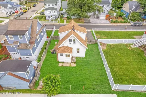 46 Woodland Ave, Keansburg, NJ 07734