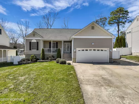 108 Bark Rd, Manahawkin, NJ 08050