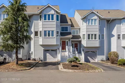 172 Impatiens Ct, Toms River, NJ 08753