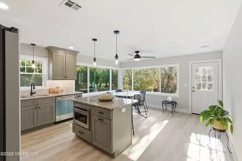 143 Westbrook Dr, Toms River, NJ 08757