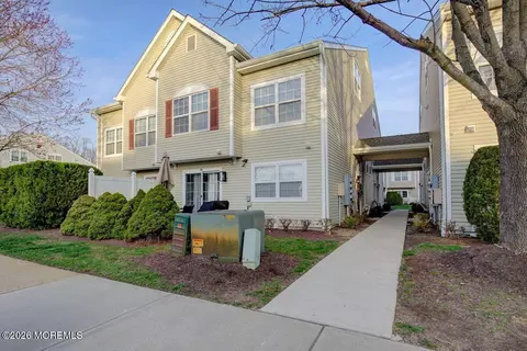 76 Shinnecock Hills Ct #1000, Howell, NJ 07731