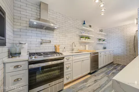 675 Ocean Ave #5J, Long Branch, NJ 07740