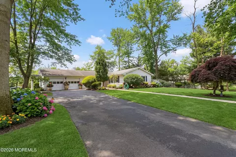 1 Blenheim Rd, Manalapan, NJ 07726