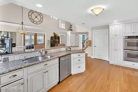 Kitchen - 617 Oceanview Rd, Brielle, NJ 08730 photo 4 of 5