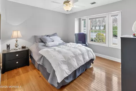 Bedroom - 617 Oceanview Rd, Brielle, NJ 08730 photo 5 of 7