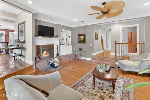 Living - 617 Oceanview Rd, Brielle, NJ 08730 photo 1 of 2