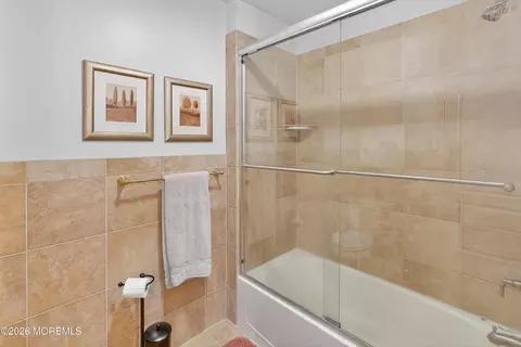 Bath - 617 Oceanview Rd, Brielle, NJ 08730 photo 5 of 6