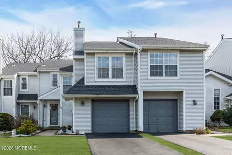 44 Malibu Dr, Eatontown, NJ 07724