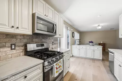 Kitchen - 514 Avon Rd, Pine Beach, NJ 08741 photo 4 of 5
