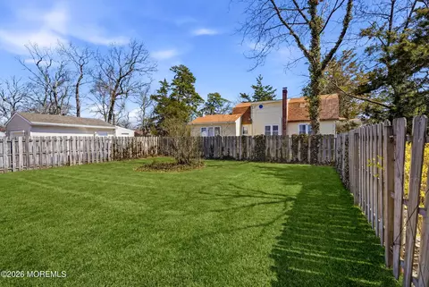 Exterior - 514 Avon Rd, Pine Beach, NJ 08741 photo 9 of 13