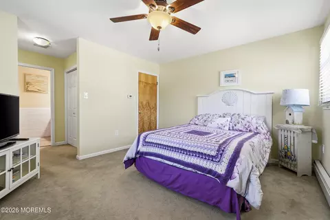 Bedroom - 514 Avon Rd, Pine Beach, NJ 08741 photo 2 of 5