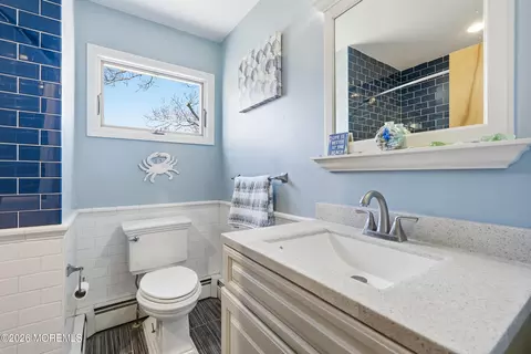 Bath - 514 Avon Rd, Pine Beach, NJ 08741 photo 4 of 6