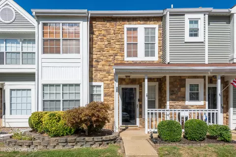 60 Horseshoe Ct, Tinton Falls, NJ 07753