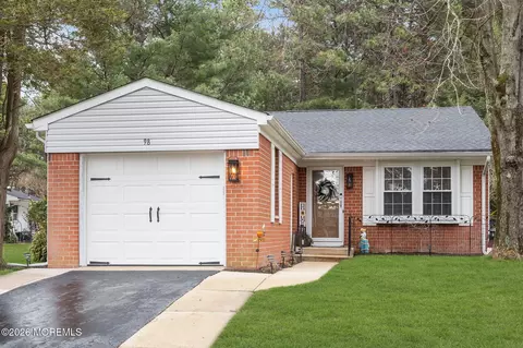 98 Constitution Blvd, Whiting, NJ 08759