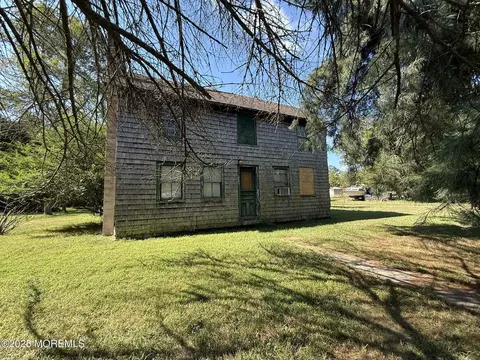 225 Jones Rd #104, Barnegat, NJ 08005