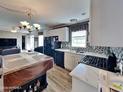 Kitchen - 411 4th St, Jackson, NJ 08527 photo 2 of 2