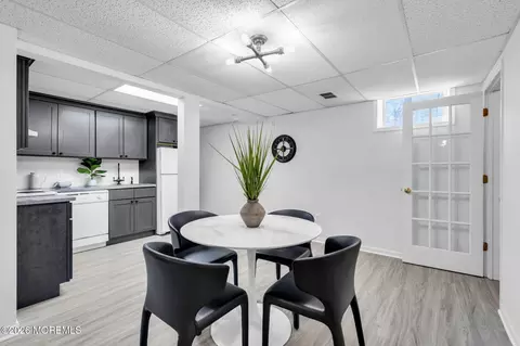 Dining - 592 Whitecomb Ave, Jackson, NJ 08527 photo 3 of 3