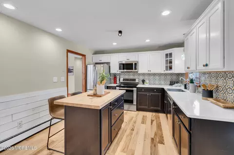 Kitchen - 592 Whitecomb Ave, Jackson, NJ 08527 photo 1 of 1