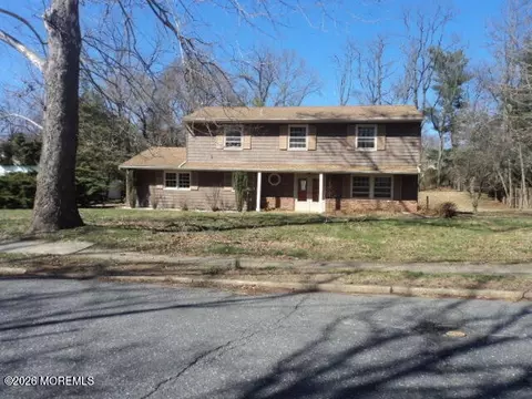 45 Turnberry Dr, Lincroft, NJ 07738