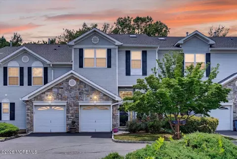 14 Linda Ct, Old Bridge, NJ 08857