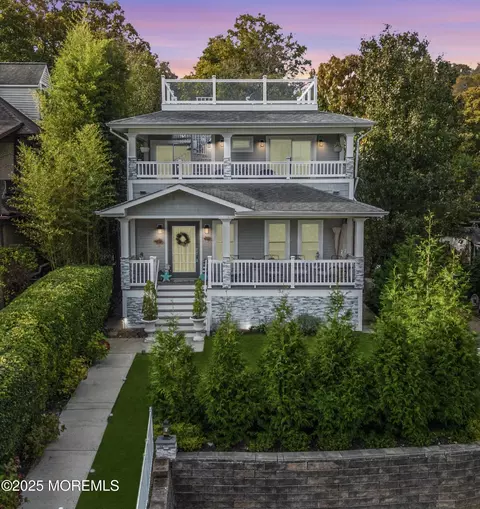 97 Navesink Ave, Highlands, NJ 07732