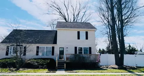 620 Morningside Ave, Union Beach, NJ 07735