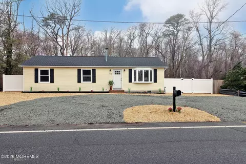113 Lighthouse Dr, Waretown, NJ 08758 photo 2