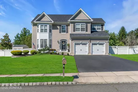 12 Lancaster Way, Jackson, NJ 08527