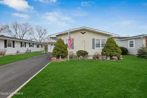 120 Whittier Rd, Brick, NJ 08724