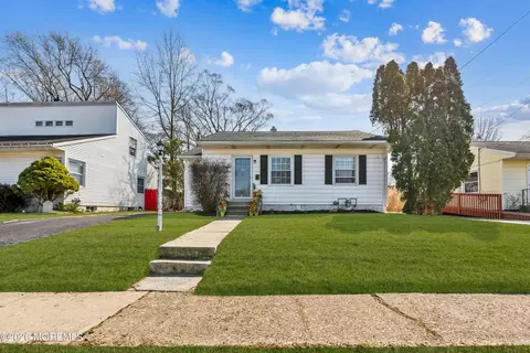 224 Clamer Rd, Ewing, NJ 08628