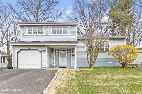 69 Stevens Ave, Old Bridge, NJ 08857