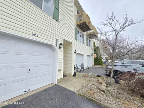 315 Shore Dr #D, Highlands, NJ 07732