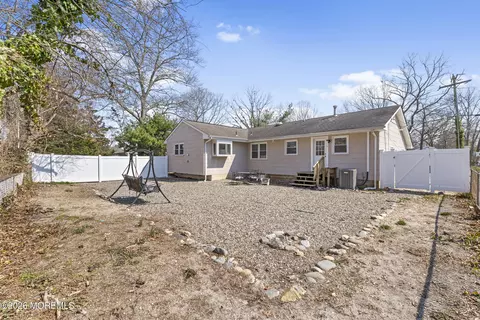Exterior - 214 Davis Ave, Forked River, NJ 08731 photo 3 of 5
