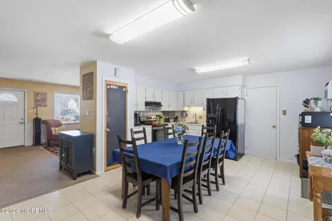 Dining - 110 Pineway Dr, Forked River, NJ 08731 photo 2 of 4