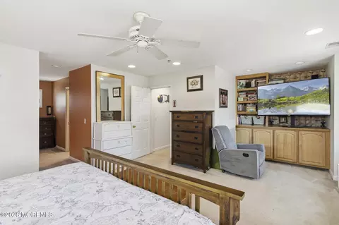 Bedroom - 110 Pineway Dr, Forked River, NJ 08731 photo 6 of 9
