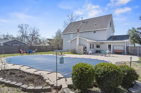 Exterior - 110 Pineway Dr, Forked River, NJ 08731 photo 5 of 8