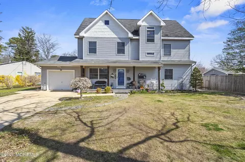 110 Pineway Dr, Forked River, NJ 08731