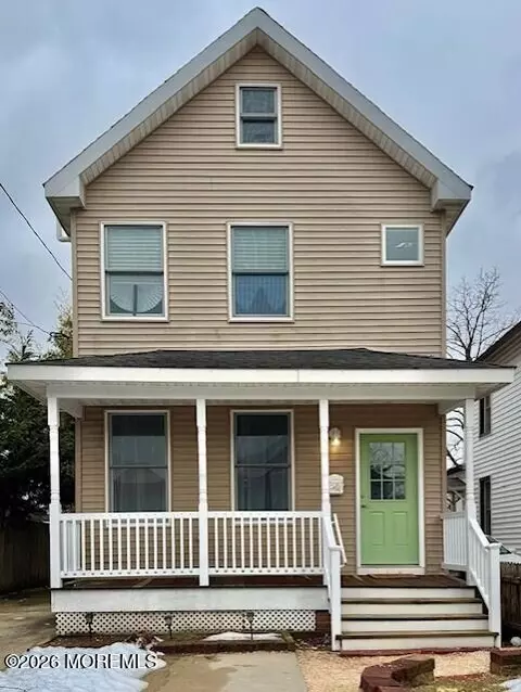 9 Locust Ave, Red Bank, NJ 07701
