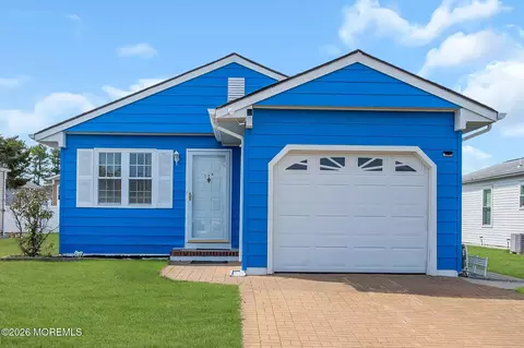 148 San Carlos St, Toms River, NJ 08757