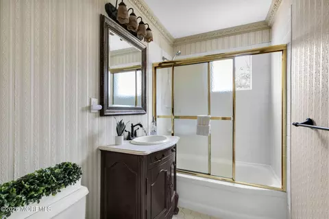 Bath - 12 Karyn Ter E, Middletown, NJ 07748 photo 1 of 2