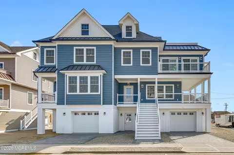 105 5th Ave, Seaside Heights, NJ 08751