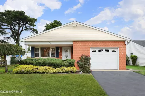25 Purnell St, Toms River, NJ 08757